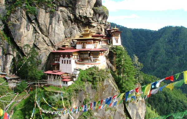 Bhutan - Trekking through the valleys of the happy